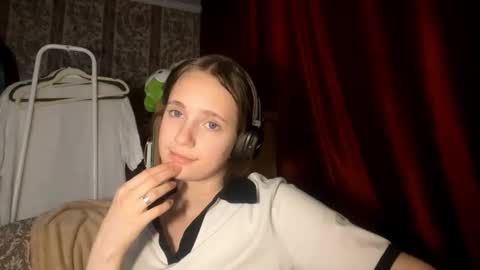 Kira online show from October 8, 1:06 pm