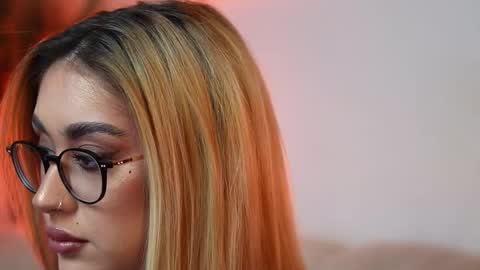  Aileen  online show from March 19, 9:09 pm