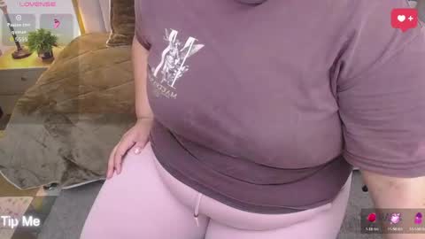 Ailyn rouss online show from April 17, 1:35 pm