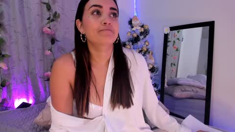 Aisha online show from December 29, 3:13 pm