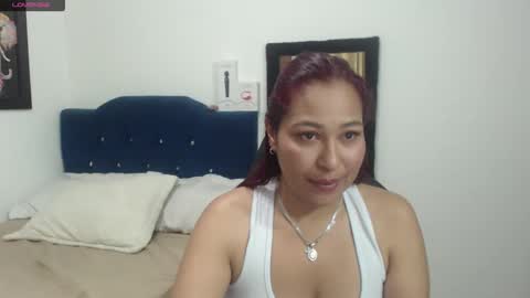 aisha_french online show from June 3, 3:28 pm