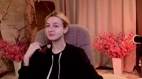 aishiro online show from November 24, 5:50 am