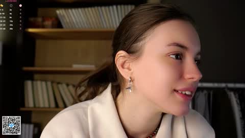 Snapshot of aislyfarran chatting on October 16, 1:16 am Aliza online show from October 16, 1:16 am