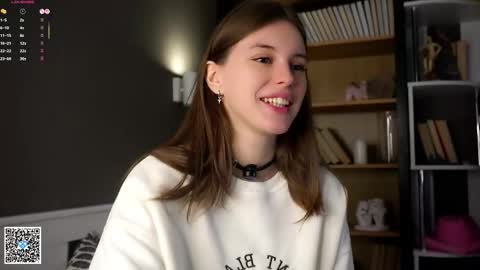 Snapshot of aislyfarran chatting on October 6, 1:34 am Aliza online show from October 6, 1:34 am
