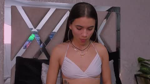 Snapshot of aitana_baker_ chatting on January 20, 12:39 pm little aitana  online show from January 20, 12:39 pm