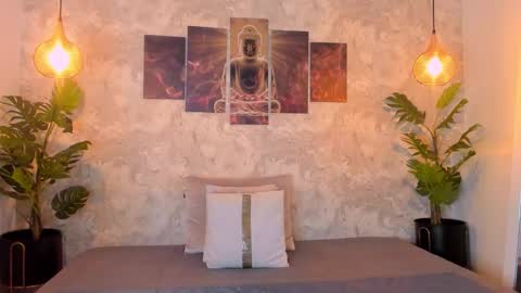 little aitana  online show from December 16, 7:20 pm