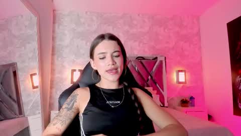 little aitana  online show from January 14, 6:38 pm