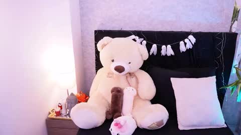 Aitana Jhons online show from November 4, 12:39 pm