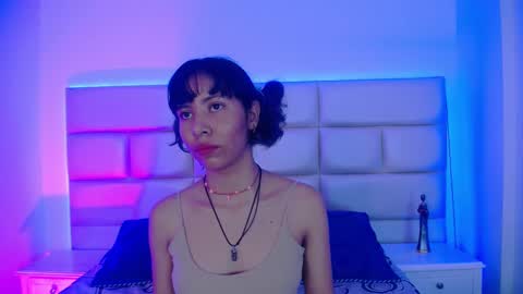 A K A N E  U W U online show from March 2, 8:18 pm