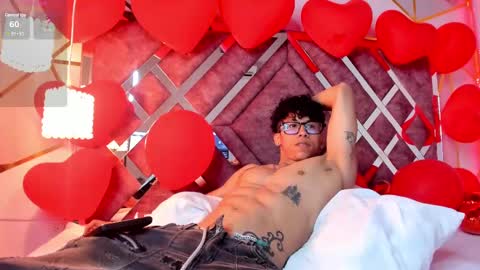 akazaboy online show from February 23, 6:38 am