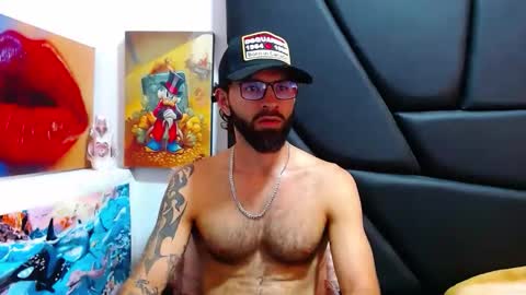akiles online show from May 14, 11:14 pm