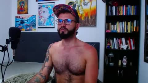 akiles online show from October 31, 12:44 am