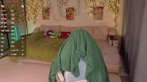 Aki online show from October 3, 1:30 pm