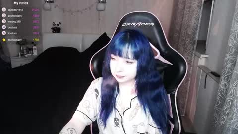 akirahartyx online show from April 19, 4:52 pm