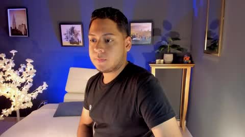 Akoon online show from April 4, 1:18 pm