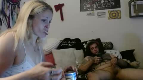 SeccyLexi online show from April 24, 6:37 am