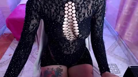 alaia_blue1 online show from November 6, 5:05 pm