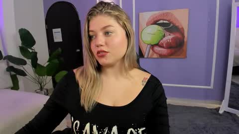 Alaia online show from November 18, 3:26 pm