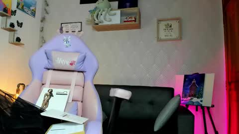 Alaia online show from February 10, 9:40 pm