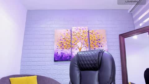     online show from March 31, 8:31 pm