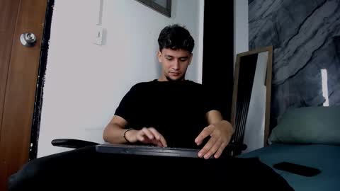 alan__smith online show from January 6, 7:40 pm