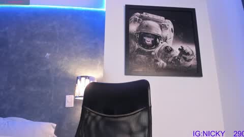 alan_morrys online show from March 5, 3:18 am