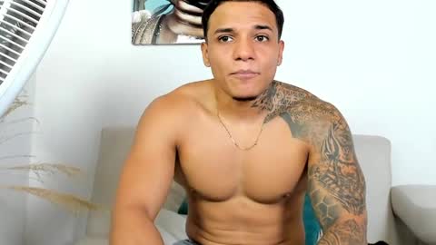 alan_vitori online show from April 16, 11:40 pm