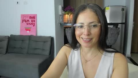 Snapshot of alana_gasparani chatting on October 3, 1:37 am Alana Gasparini online show from October 3, 1:37 am