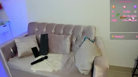 Snapshot of alana_vega69 chatting on September 23, 2:22 pm alana_vega69 online show from September 23, 2:22 pm