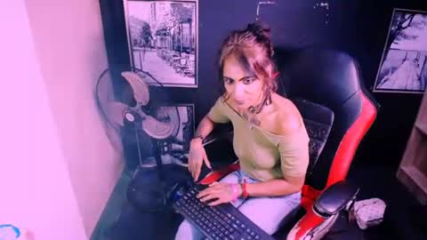 alanadelray online show from November 30, 12:34 pm