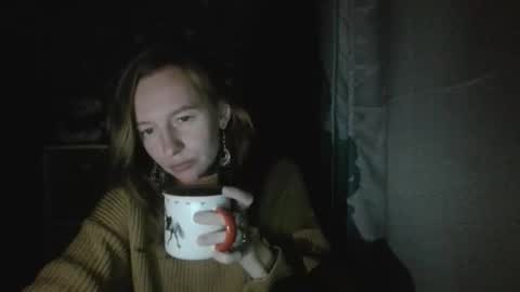 Snapshot of alane26 chatting on October 19, 8:35 pm Elisa online show from October 19, 8:35 pm