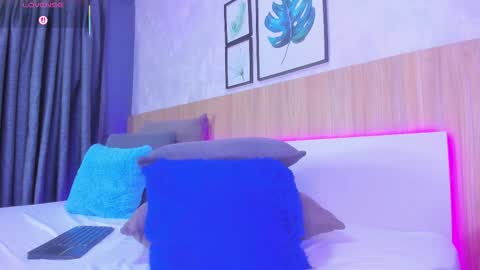 Alanna  online show from September 17, 2:15 am