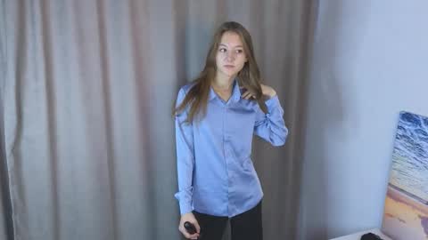Lola online show from October 25, 4:35 am