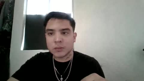 albertoarenas16 online show from June 3, 8:25 pm