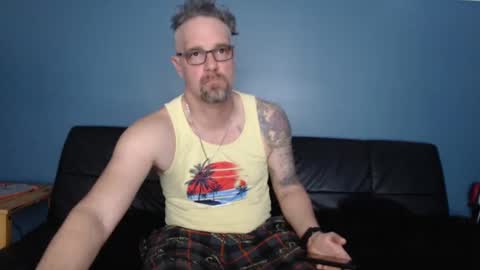 Snapshot of alcura_x chatting on March 1, 12:23 pm Alex online show from March 1, 12:23 pm