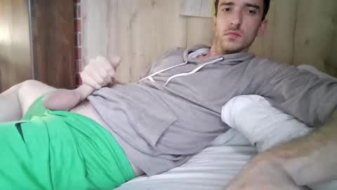 alechiker420x online show from April 13, 11:58 am