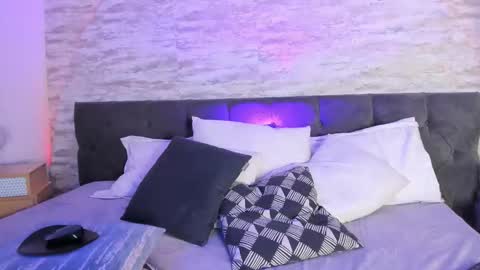 aleec_nyx online show from September 12, 1:02 pm