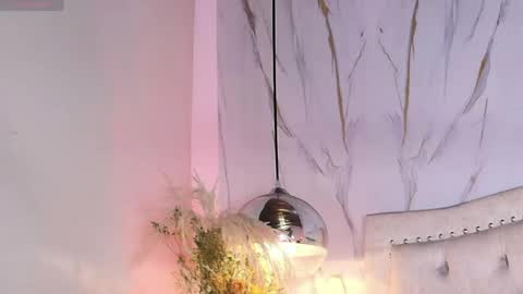 aleeexxa_69 online show from April 21, 4:08 am