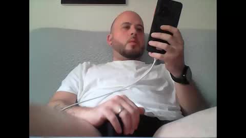 Snapshot of aleeexxxx4u chatting on October 23, 9:22 am aleeexxxx4u online show from October 23, 9:22 am
