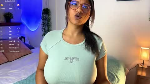 Aleia online show from November 27, 2:52 am