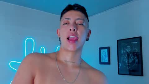 Alejandra online show from September 17, 6:50 am