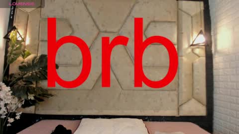 aleja__slav3 online show from April 21, 9:00 pm