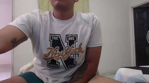 alejandrocock online show from December 18, 10:13 pm