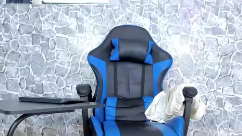 alejo peverell online show from April 13, 8:24 pm