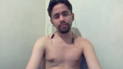 alejo_shy online show from December 19, 7:07 am