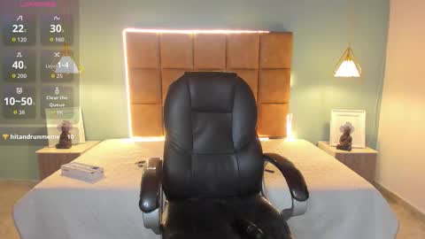 ALejoo Saenz online show from November 12, 3:42 am