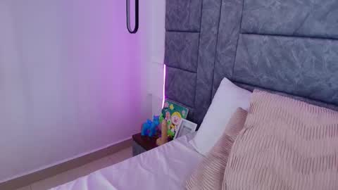 aleka_williams_ online show from November 23, 1:25 am