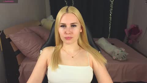 Alena online show from February 26, 2:27 pm