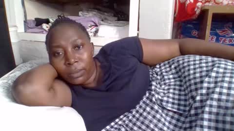 Noreen Kennth and Emilly online show from October 28, 8:59 am