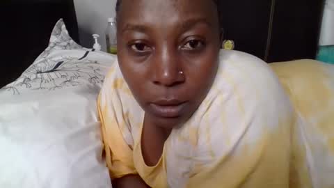 Noreen Kennth and Emilly online show from October 24, 7:03 pm